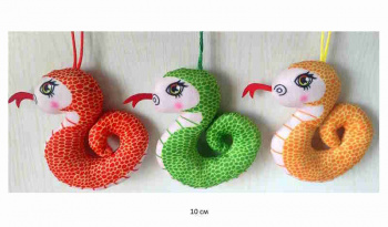 им Змея арт. 24810-15 Цвета микс на веревочке 10 см в пак.) им Змея арт. 24810-15 Цвета микс на веревочке 10 см в пак.)